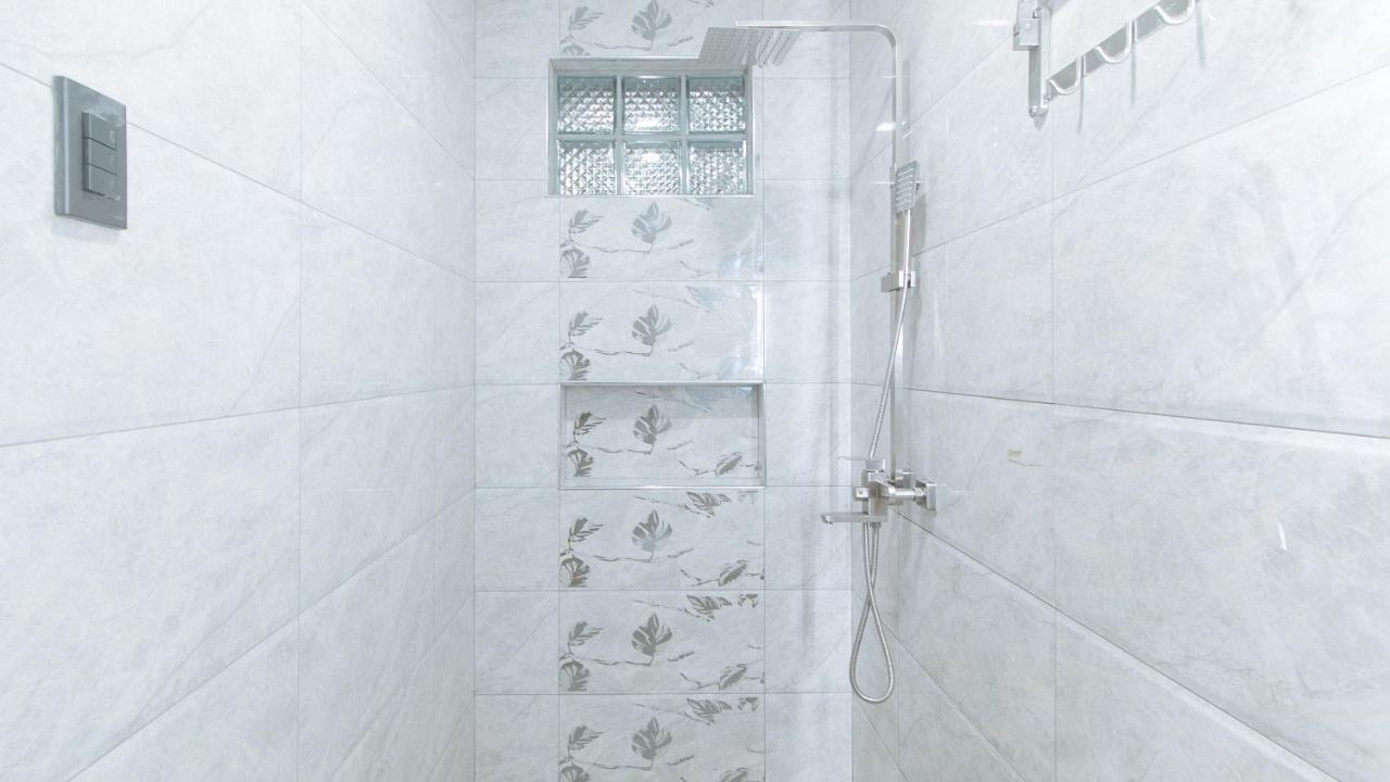 Reddoorz Plus @ Bez Tower And Residences San Juan San Juan  외부 사진