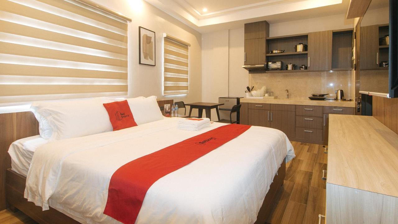 Reddoorz Plus @ Bez Tower And Residences San Juan San Juan  외부 사진